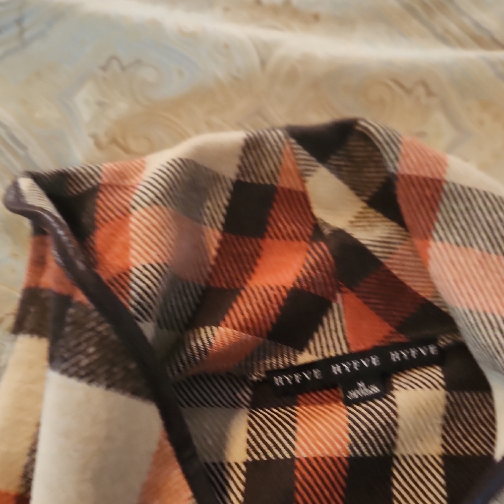 HYFVE Plaid Vest with Belt - Red and Black - Picture 9 of 15